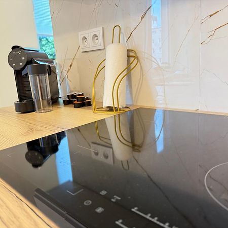 Nowe Luksusowe Apartamenty Manufaktura-Prywatny Na Wylacznosc-Wanna-Zamykany Ogrodzony Parking, Blok,Niskie Pietro-Cisza I Spokoj Лодзь Экстерьер фото