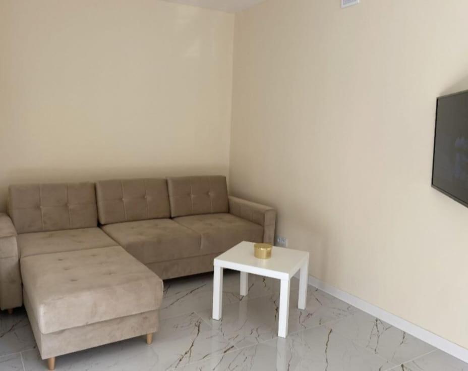Nowe Luksusowe Apartamenty Manufaktura-Prywatny Na Wylacznosc-Wanna-Zamykany Ogrodzony Parking, Blok,Niskie Pietro-Cisza I Spokoj Лодзь Экстерьер фото